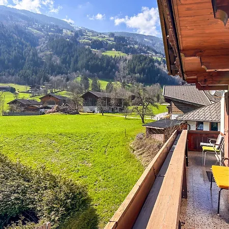 Barbara's Mountain Maisonette - 2 Floors & Mountain View Vakantiehuis Aschau Im Zillertal